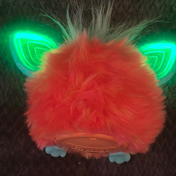 Furby Interactive Toy - Orange and Blue lights up, talks, sings and dances NICE - Picture 12 of 17